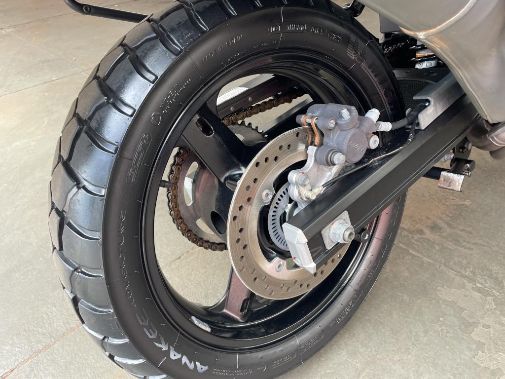 SUZUKI V-Strom DL 650 - Foto