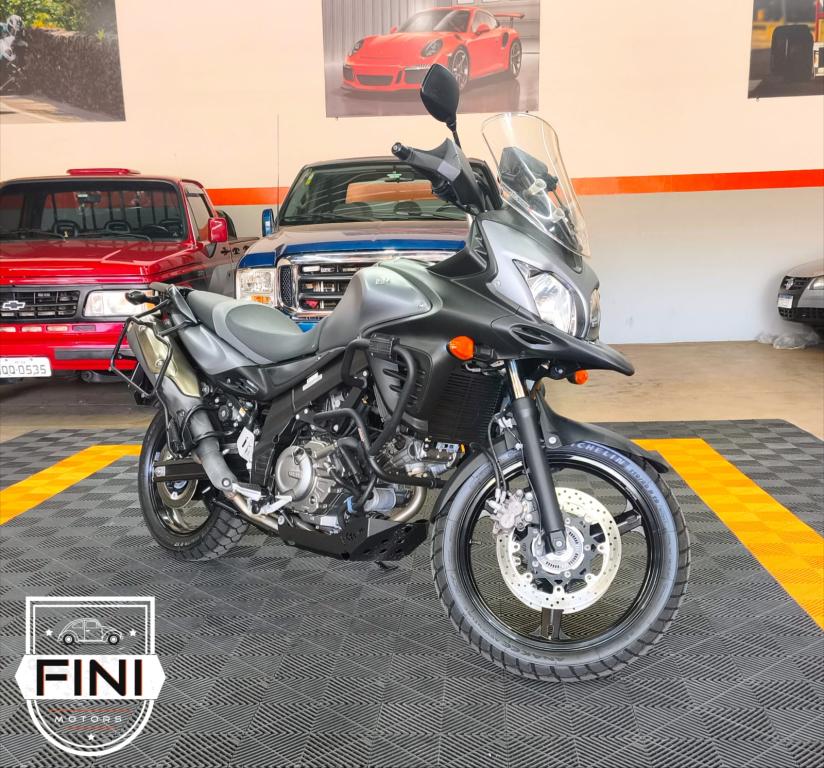 SUZUKI V-Strom DL 650 - Foto