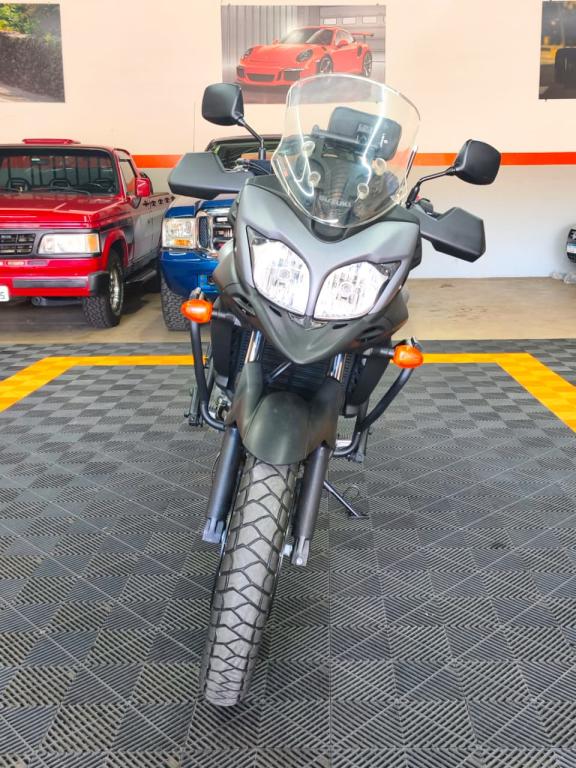 SUZUKI V-Strom DL 650 - Foto