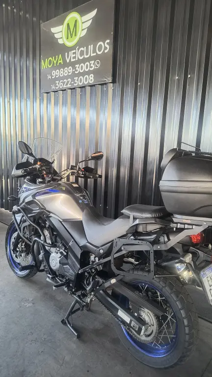 SUZUKI V-Strom DL 650 - Foto