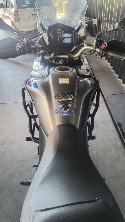 SUZUKI V-Strom DL 650 - Foto