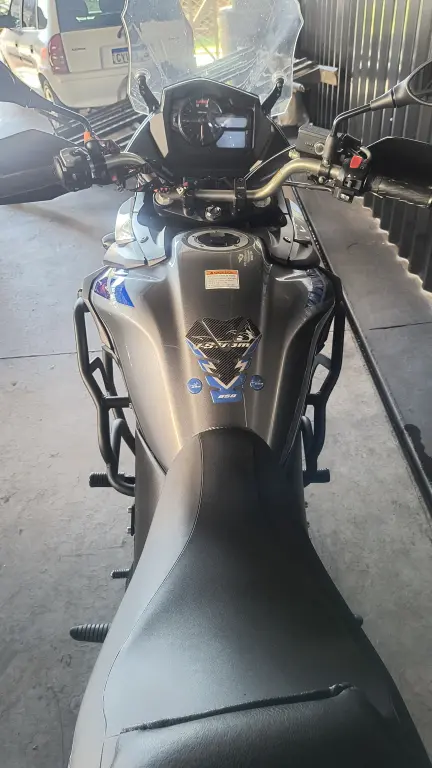 SUZUKI V-Strom DL 650 - Foto