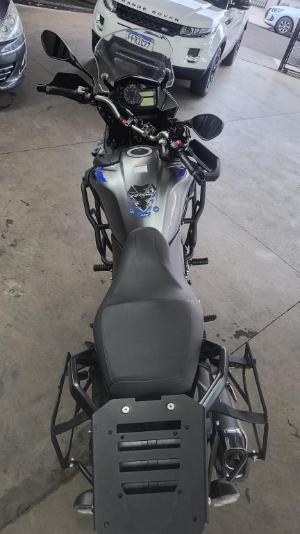 SUZUKI V-Strom DL 650 - Foto