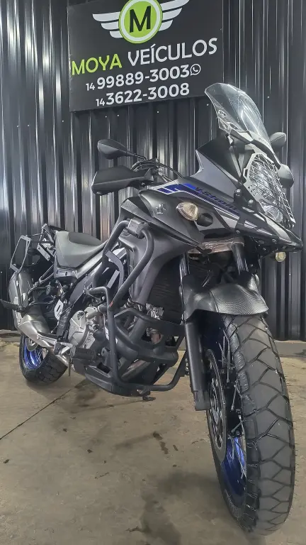 SUZUKI V-Strom DL 650 - Foto
