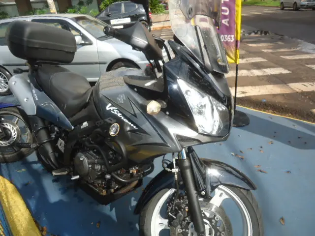 SUZUKI V-Strom DL 650