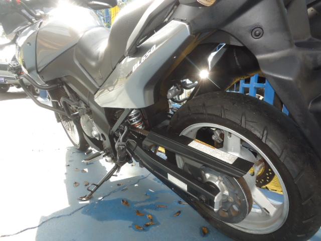 SUZUKI V-Strom DL 650 - Foto