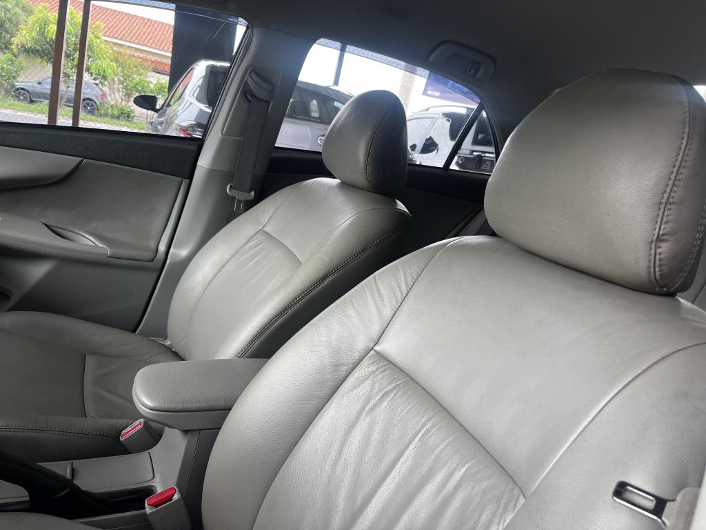 TOYOTA Corolla - Foto