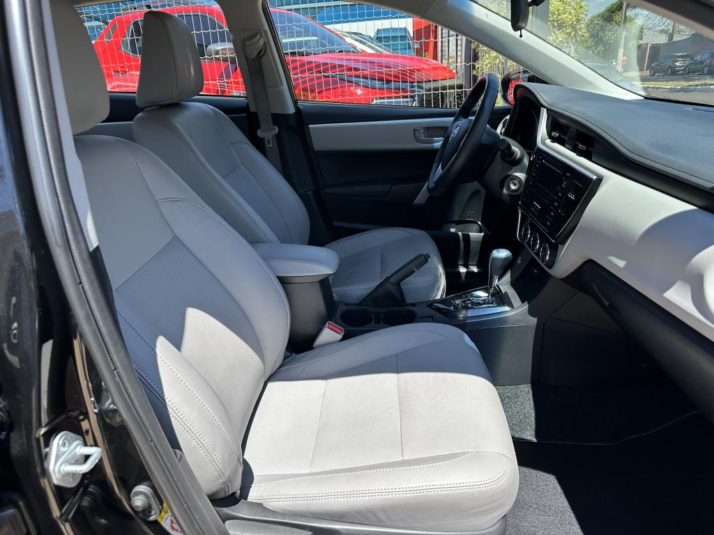 TOYOTA Corolla - Foto