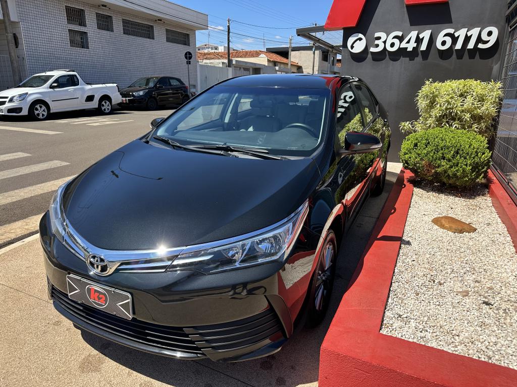 TOYOTA Corolla - Foto