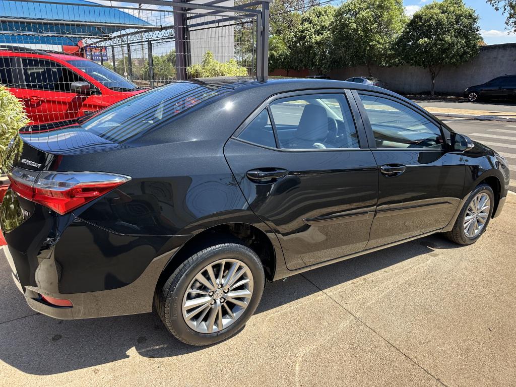 TOYOTA Corolla - Foto