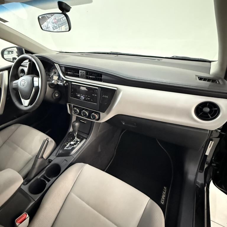 TOYOTA Corolla - Foto