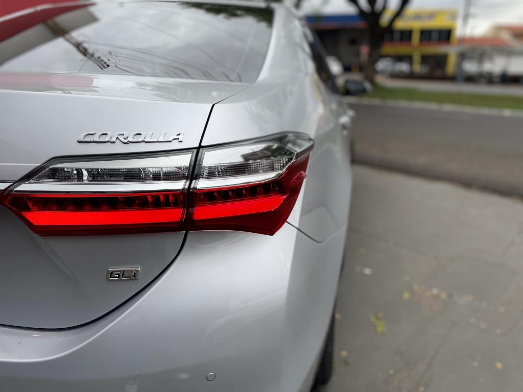 TOYOTA Corolla - Foto