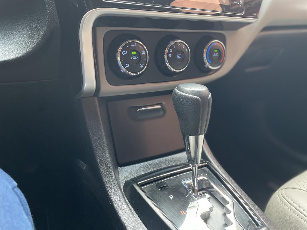 TOYOTA Corolla - Foto