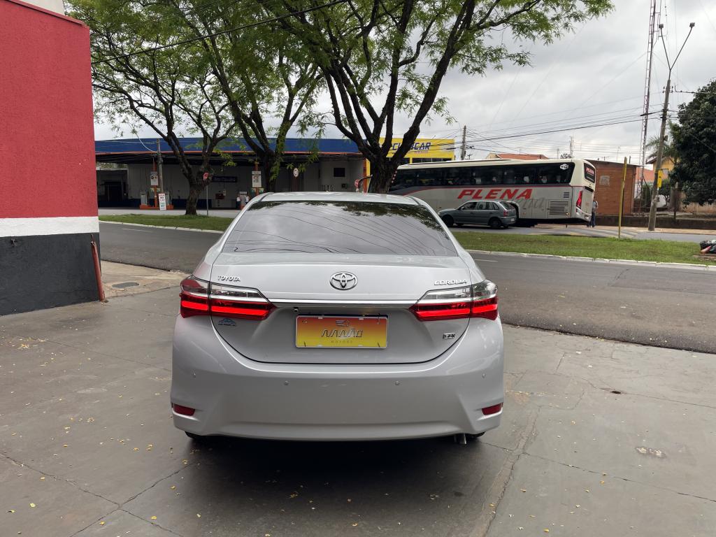 TOYOTA Corolla - Foto