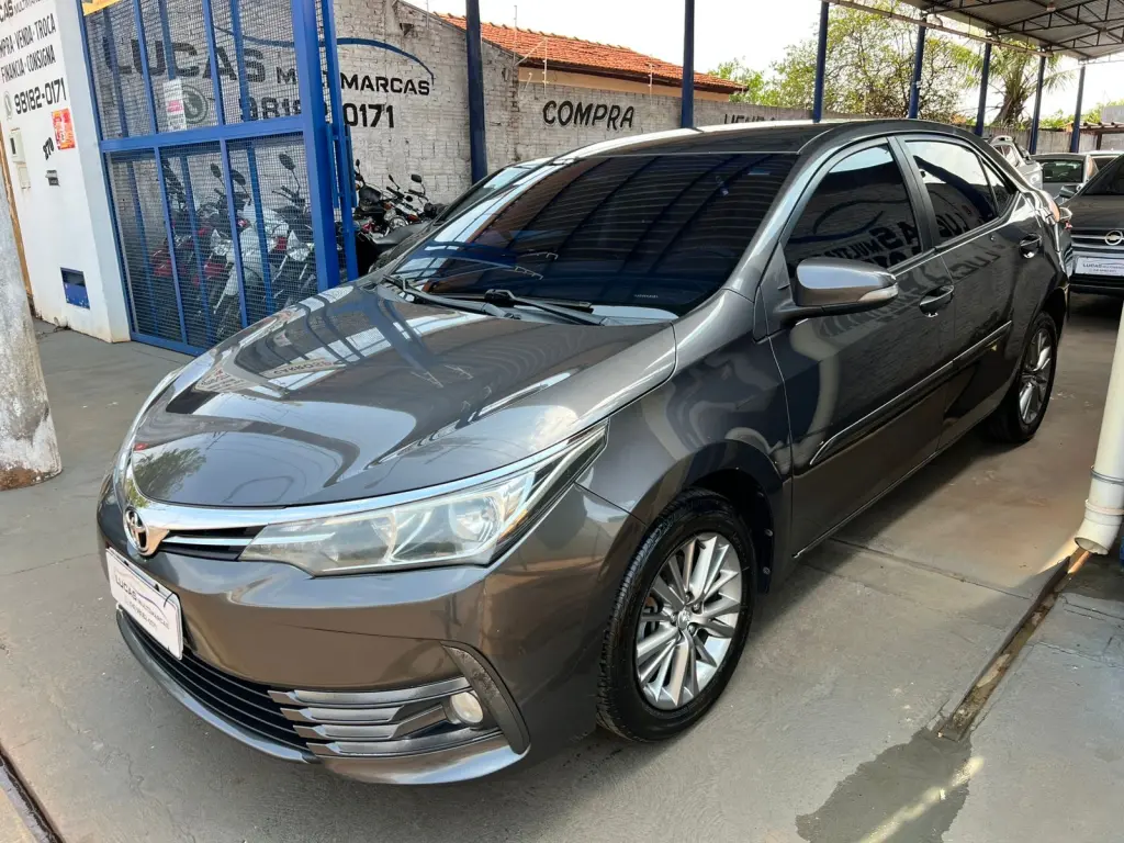 TOYOTA Corolla - Foto