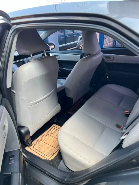 TOYOTA Corolla - Foto