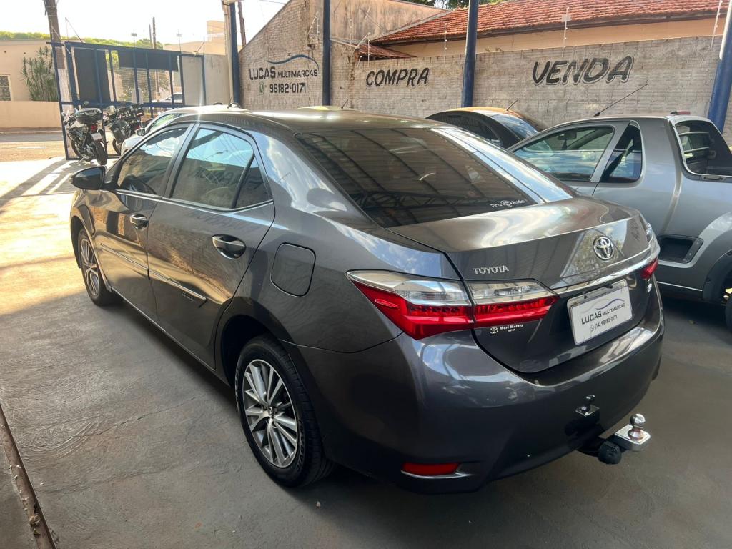 TOYOTA Corolla - Foto