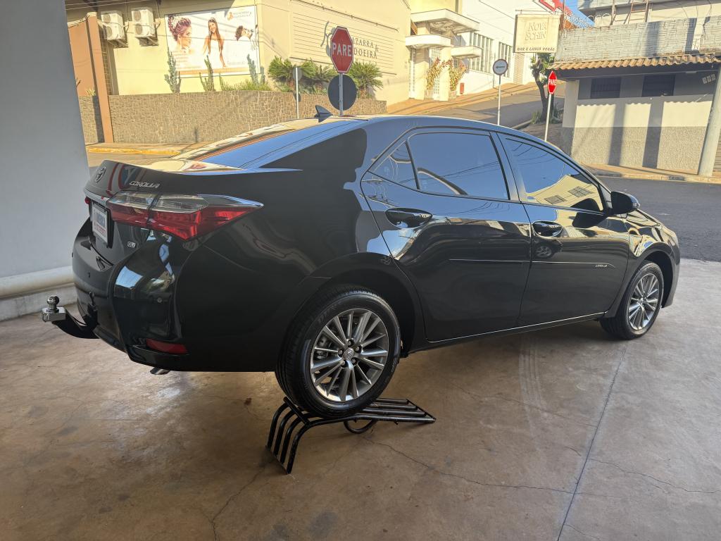 TOYOTA Corolla - Foto