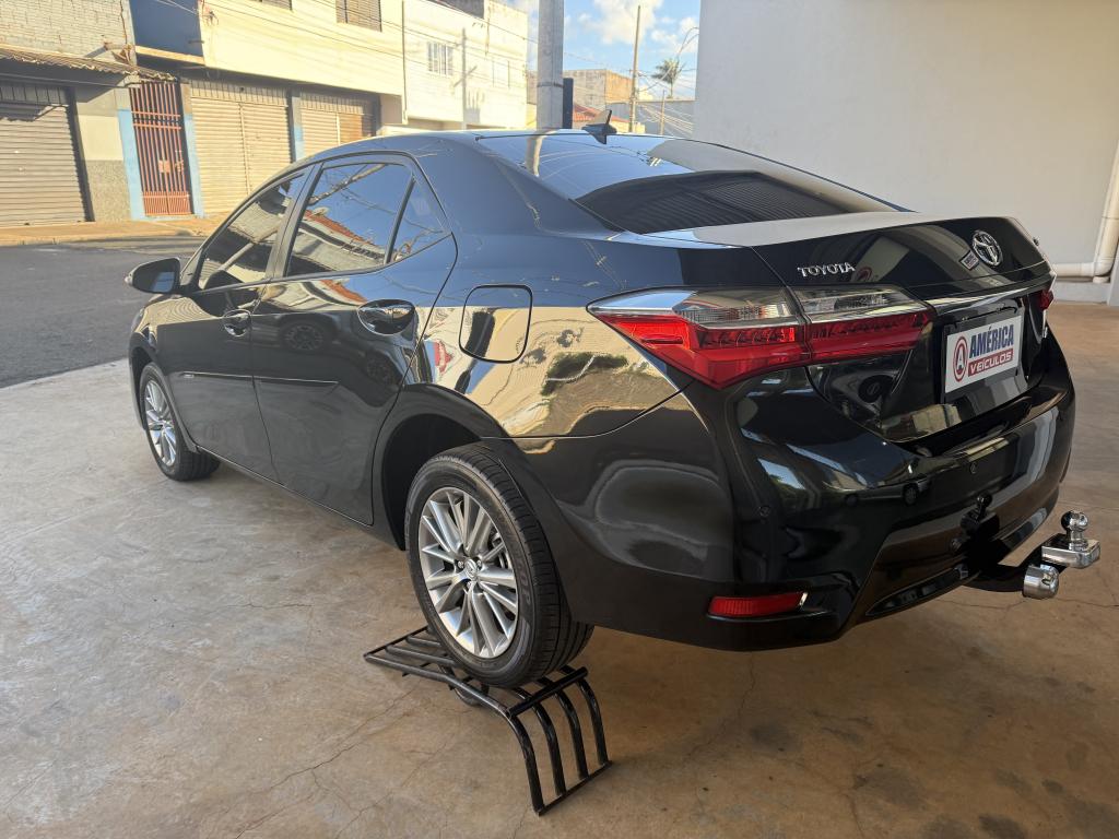 TOYOTA Corolla - Foto