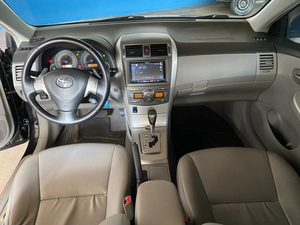 TOYOTA Corolla - Foto