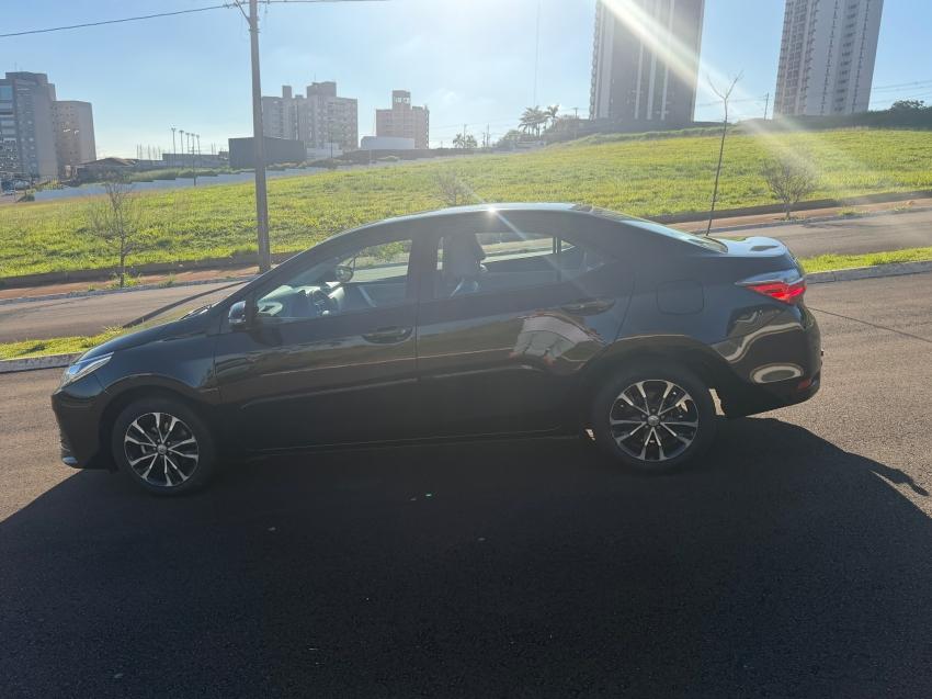 TOYOTA Corolla - Foto