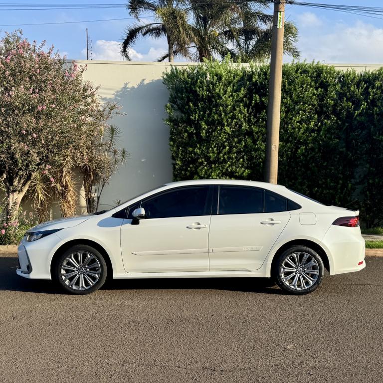 TOYOTA Corolla - Foto