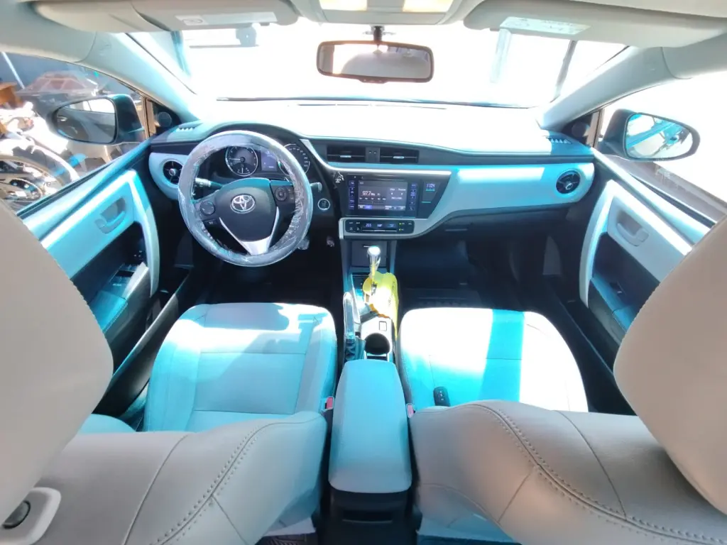 TOYOTA Corolla - Foto