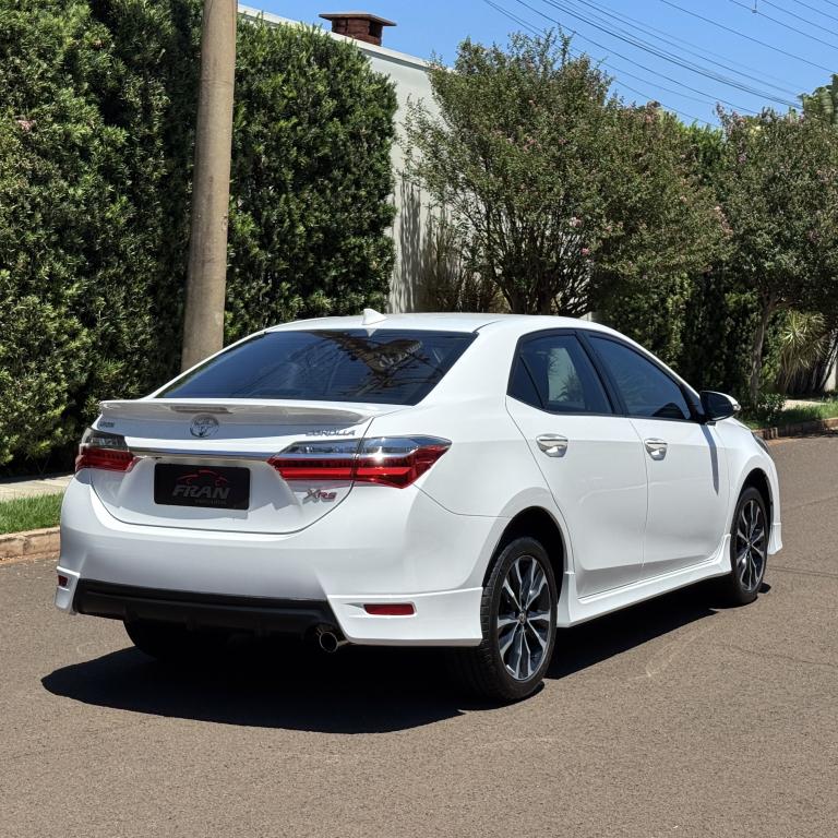 TOYOTA Corolla - Foto