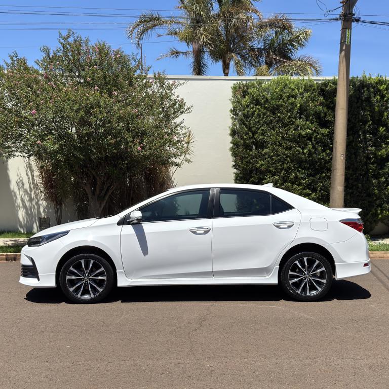 TOYOTA Corolla - Foto