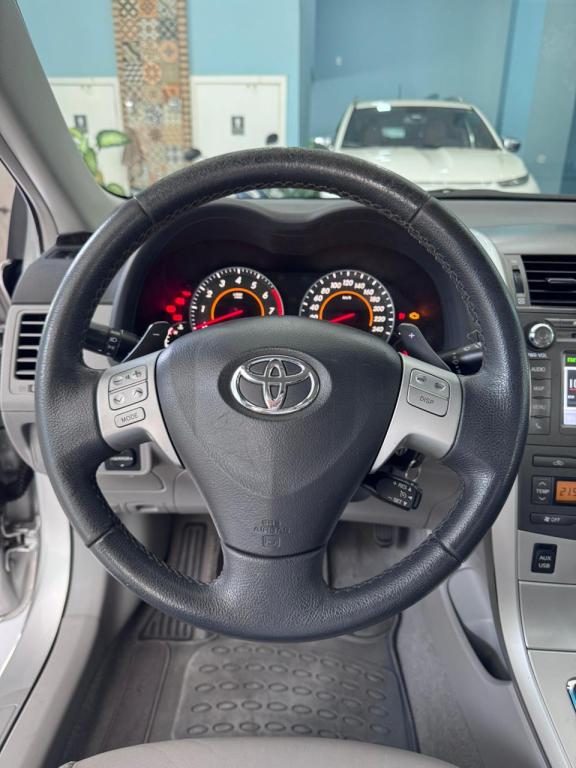 TOYOTA Corolla - Foto