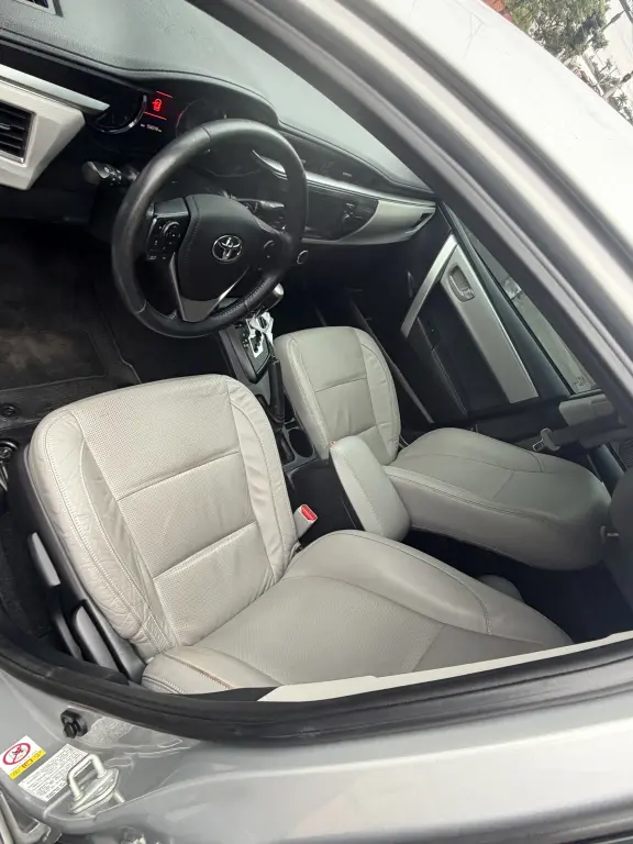 TOYOTA Corolla - Foto