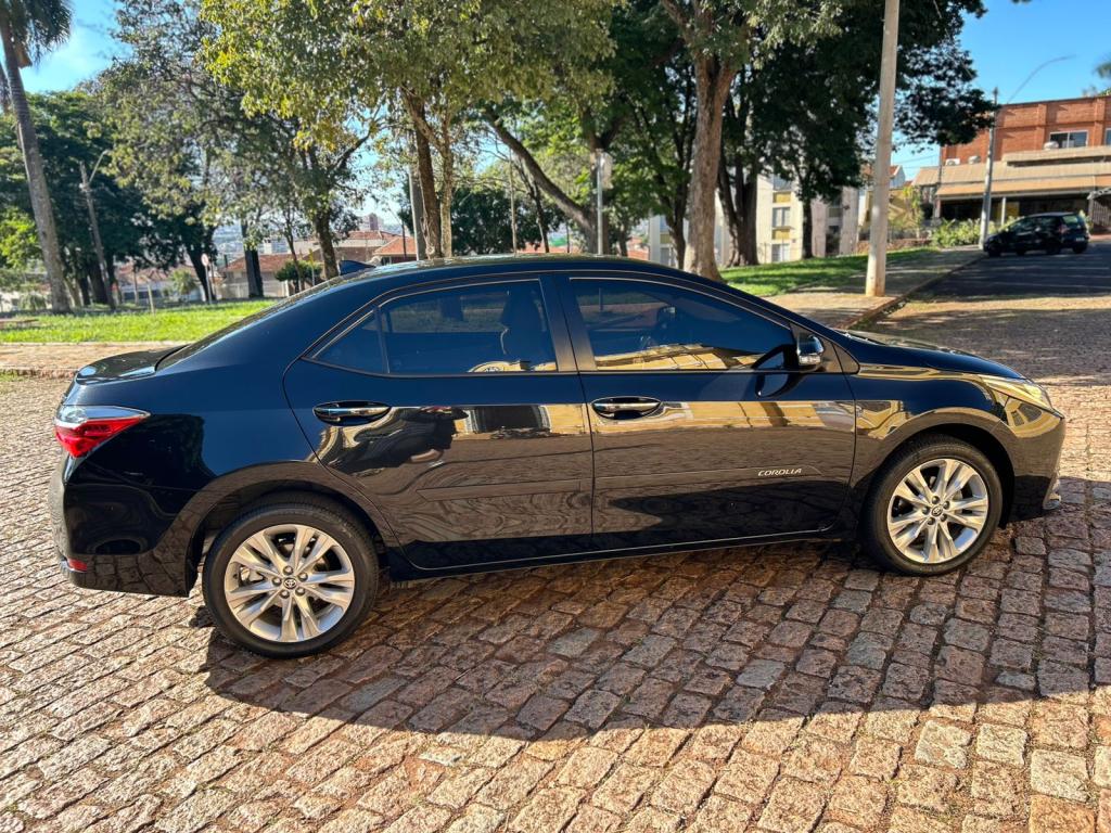 TOYOTA Corolla - Foto