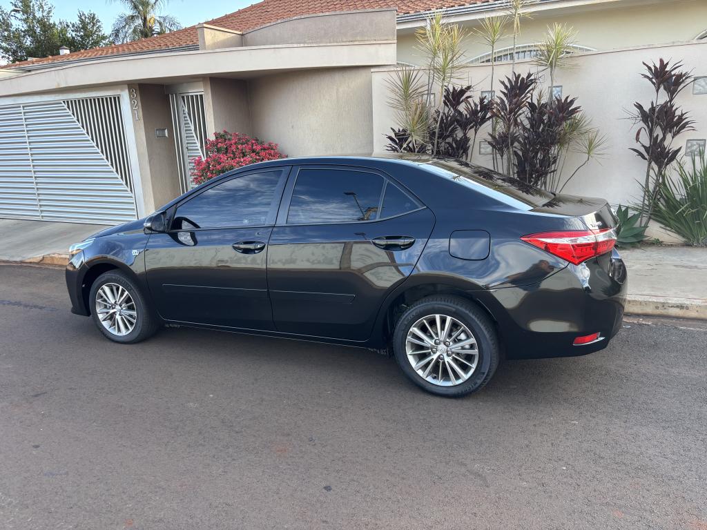 TOYOTA Corolla - Foto