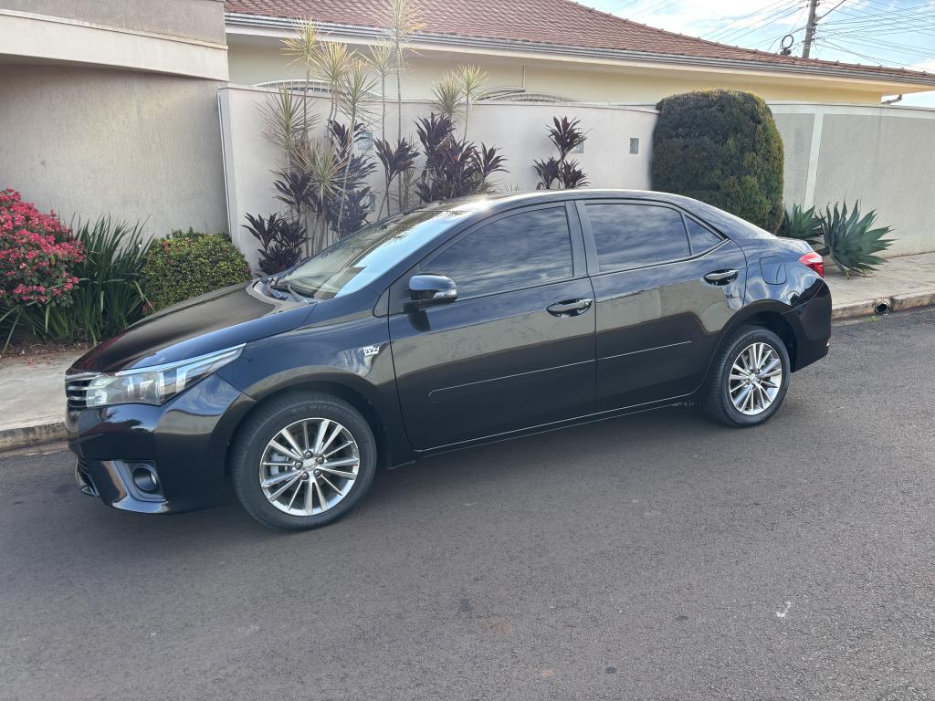 TOYOTA Corolla - Foto