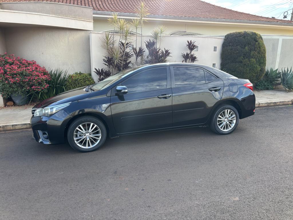 TOYOTA Corolla - Foto