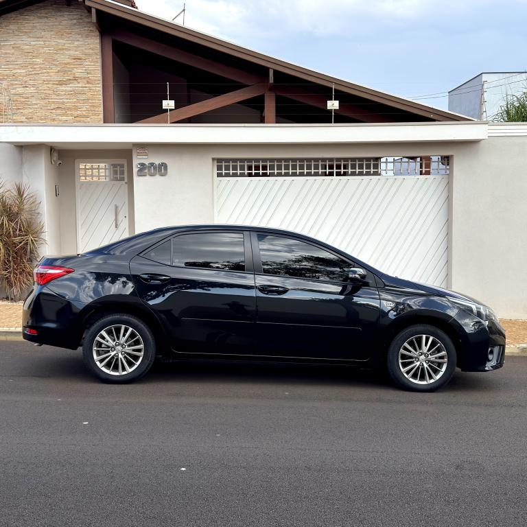 TOYOTA Corolla - Foto