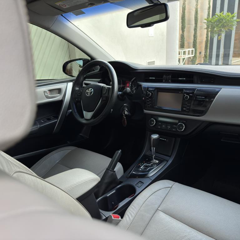 TOYOTA Corolla - Foto