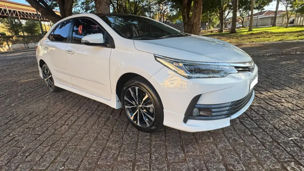TOYOTA Corolla - Foto