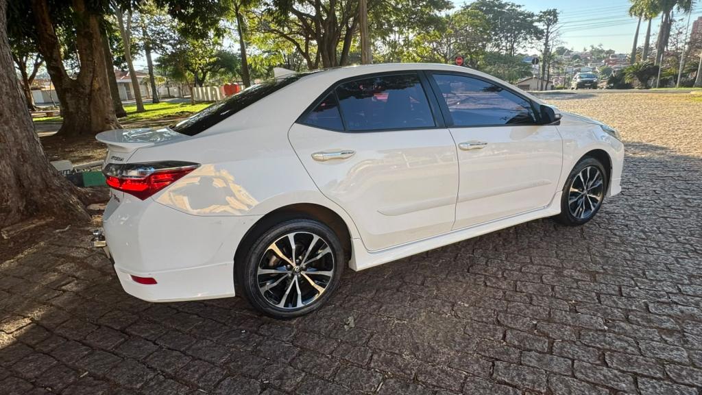 TOYOTA Corolla - Foto