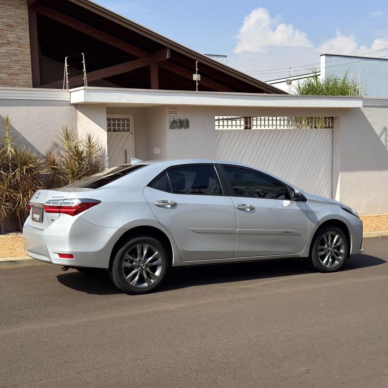 TOYOTA Corolla - Foto