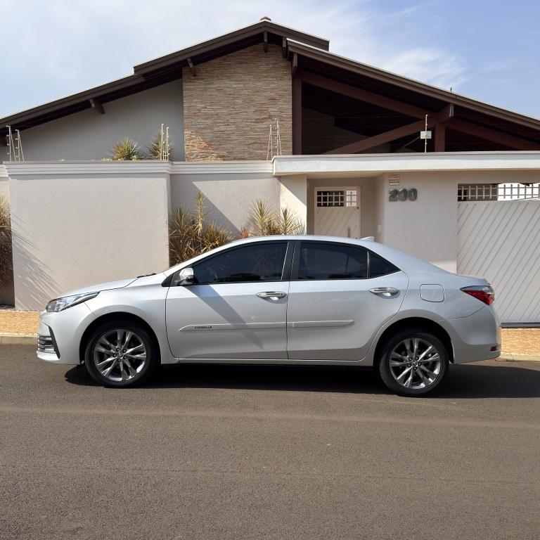 TOYOTA Corolla - Foto