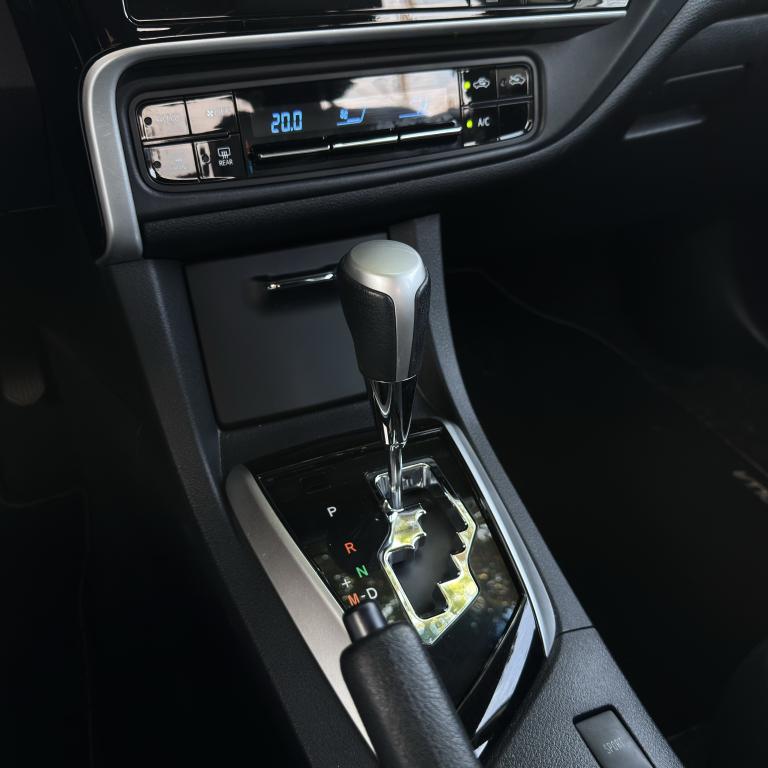 TOYOTA Corolla - Foto