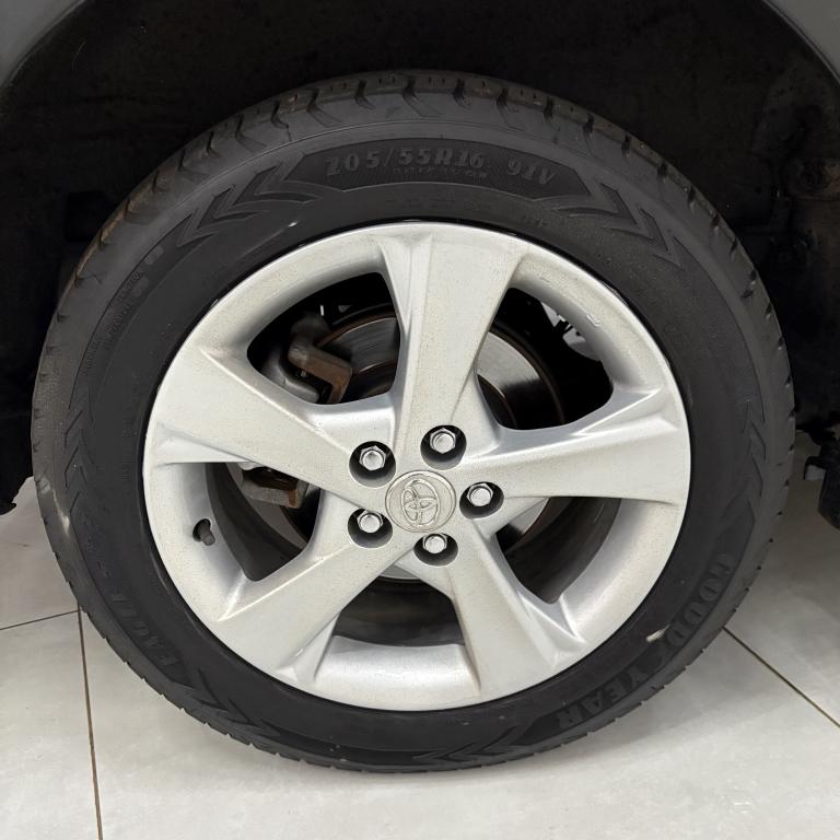 TOYOTA Corolla - Foto
