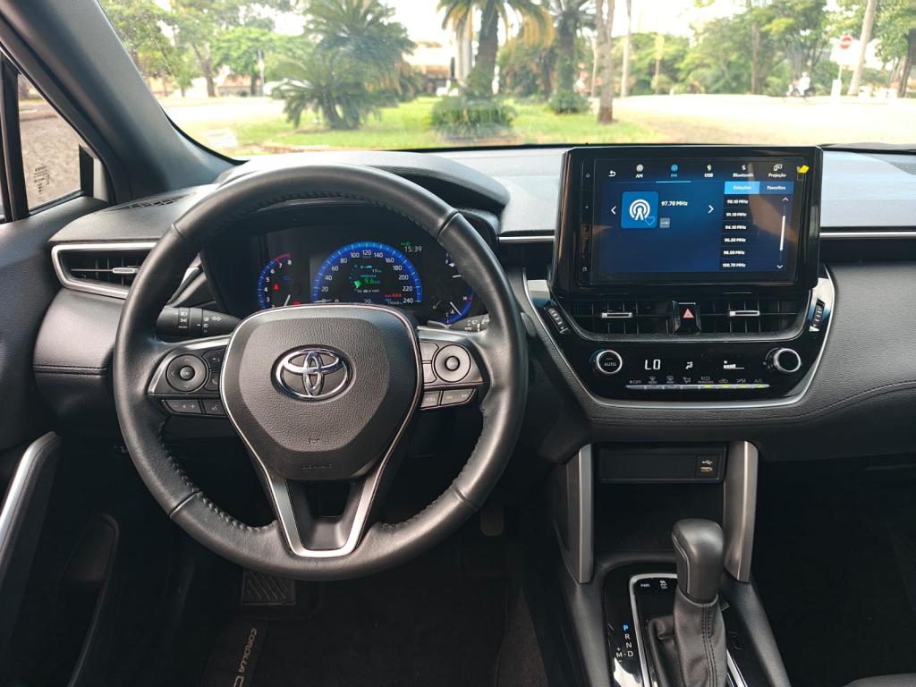 TOYOTA Corolla Cross - Foto