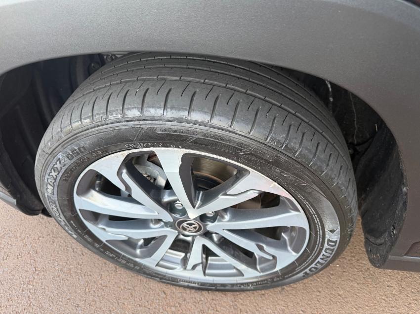 TOYOTA Corolla Cross - Foto