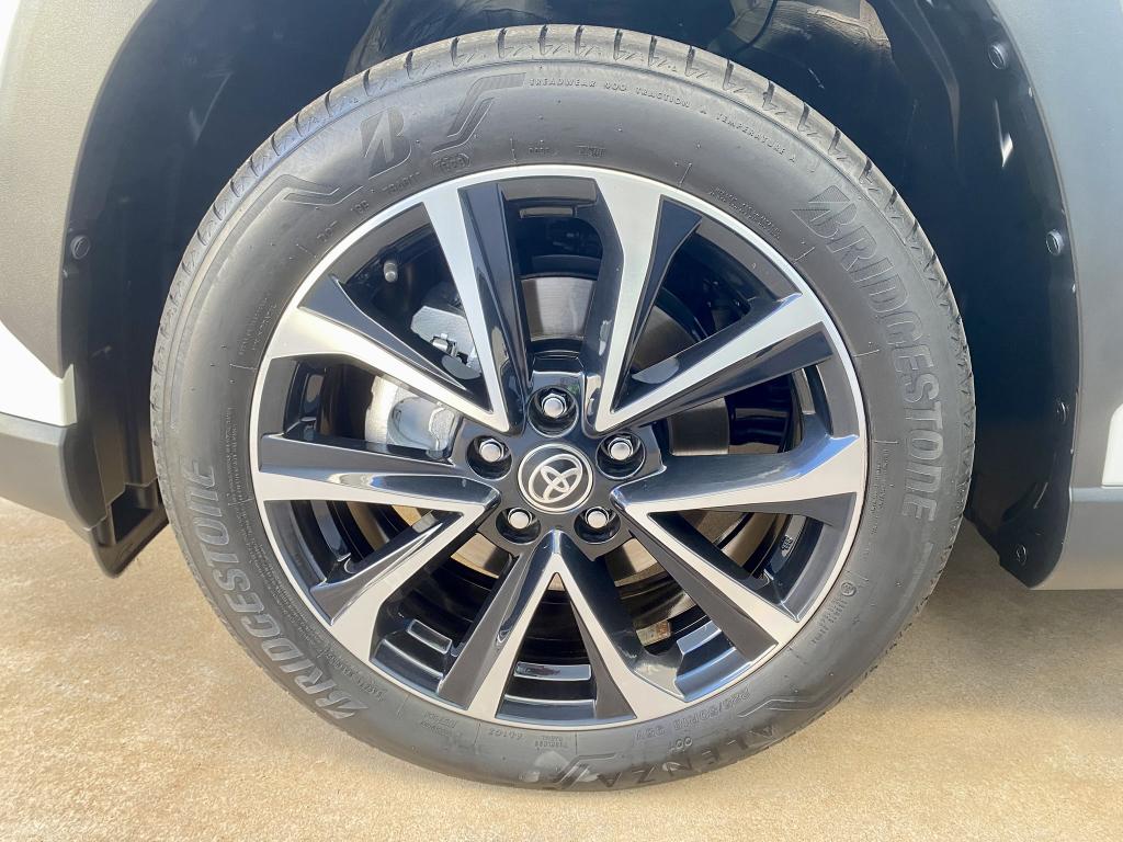 TOYOTA Corolla Cross - Foto