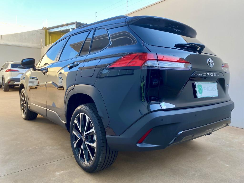 TOYOTA Corolla Cross - Foto
