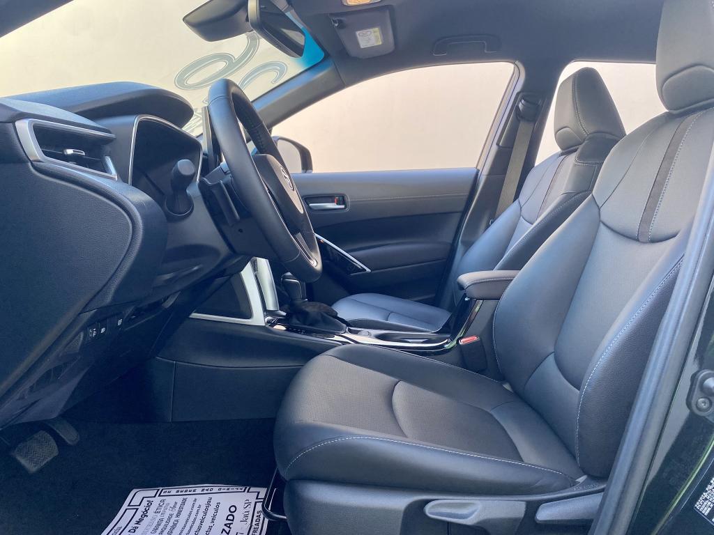 TOYOTA Corolla Cross - Foto