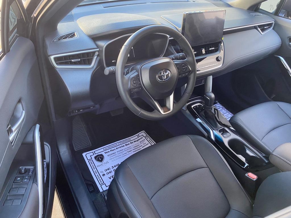 TOYOTA Corolla Cross - Foto