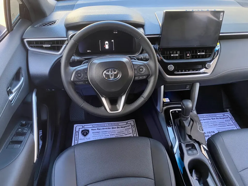 TOYOTA Corolla Cross - Foto